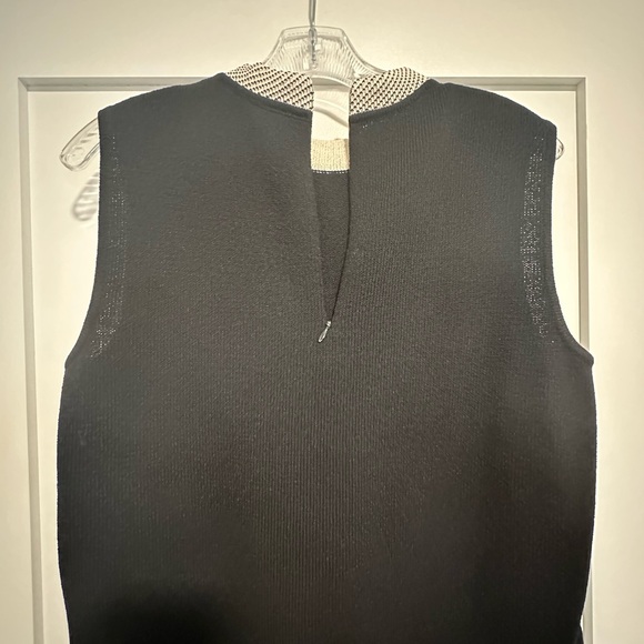 St. John Sleeveless Mock Neck, Black/Cream Top, Size Large - Picture 7 of 8